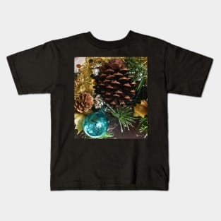 Pine Cones in a Christmas Holiday Wreath Kids T-Shirt